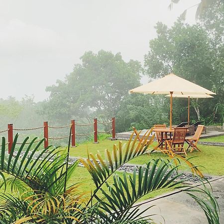 Besakih Homestay & Villa Extérieur photo