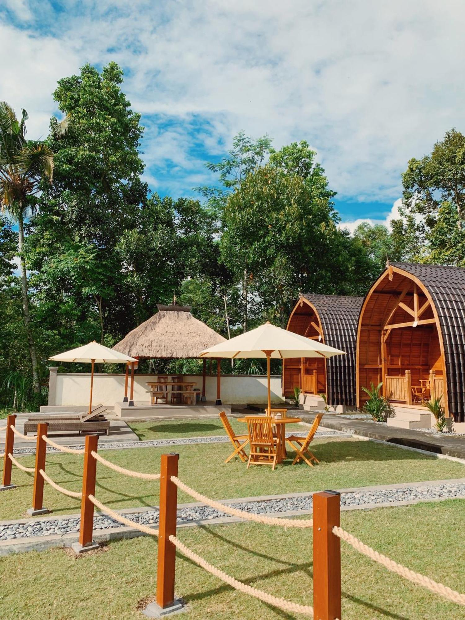 Besakih Homestay & Villa Extérieur photo